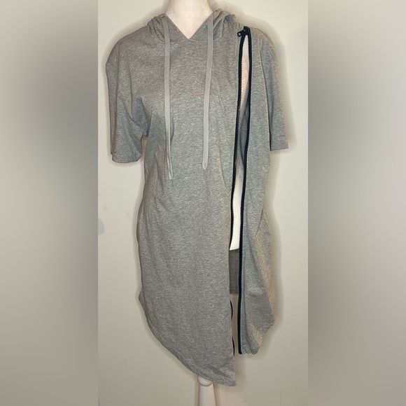 Tee Shirt dress hoodie with pockets and side front zipper - Picture 3 of 6